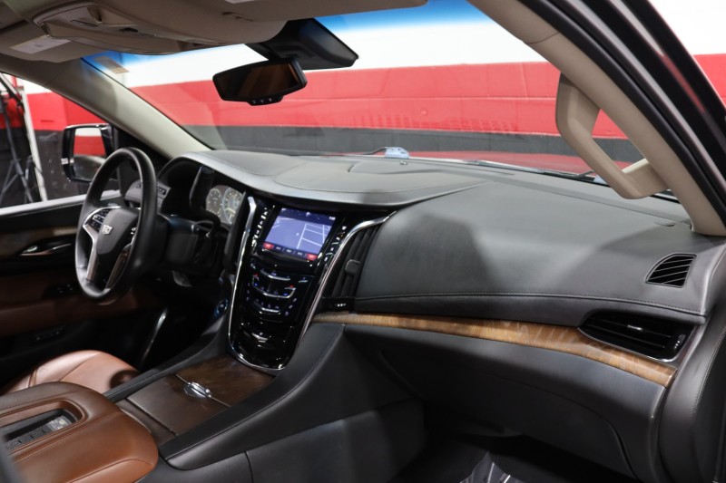 2015 Cadillac Escalade ESV Premium 4WD 4dr Suv in , 