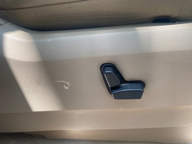 2012 Chrysler Town & Country 1 OWNER LOW MILES 58.411 in , 