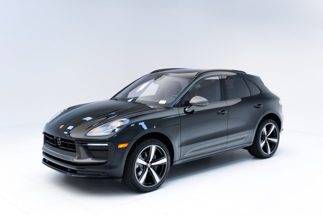 2023  Macan T in , 