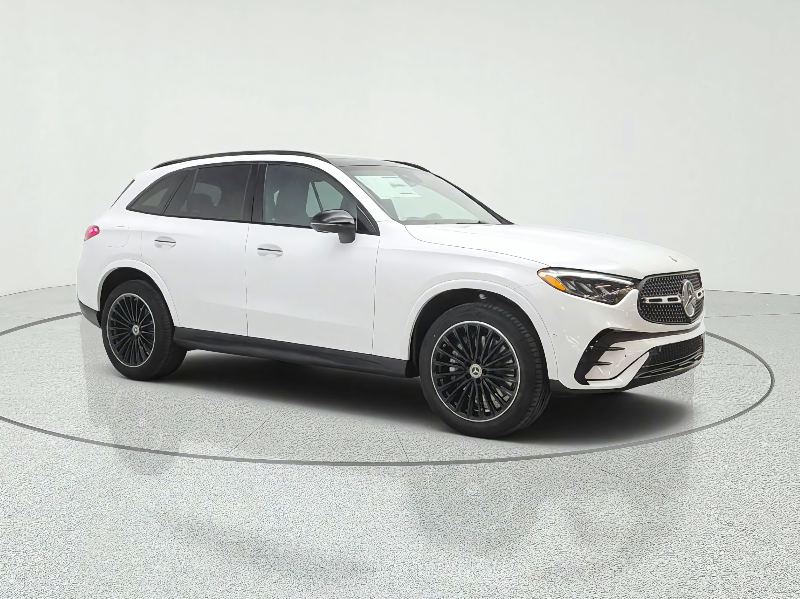 New 2027 MANUFAKTUR Moonlight White Metallic Mercedes-Benz GLC 300 SUV image 3