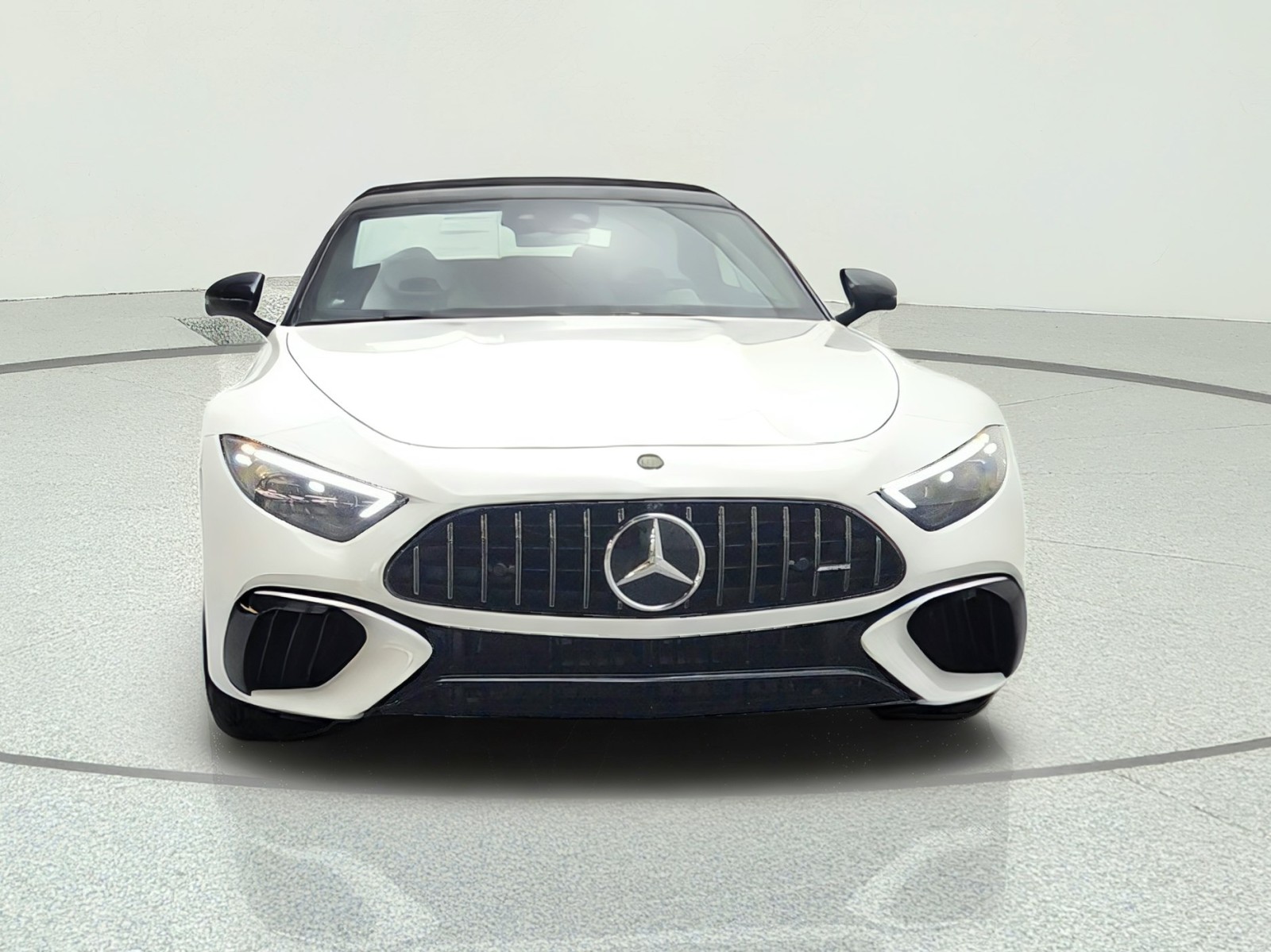 New 2027 MANUFAKTUR Moonlight White Metallic Mercedes-Benz AMG® SL 55 Roadster image 2