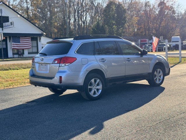 2014 Subaru Outback 2.5i   AWD in , 