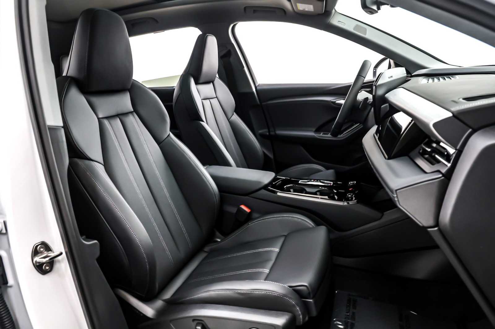 New 2025 Glacier White Metallic Audi Premium Plus quattro image 7