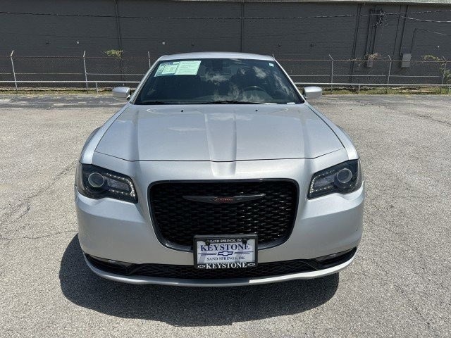 2021 Chrysler 300 300S 8