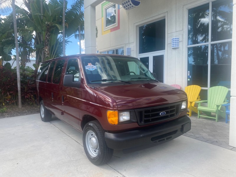 2006 Ford Econoline Wagon XLT 8 PASS LOW MILES 56328 in ,