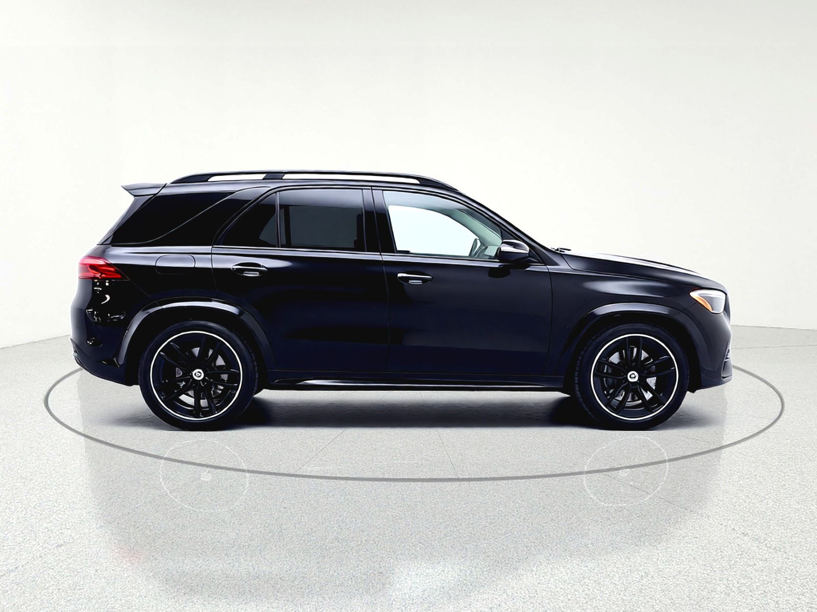 New 2026 Obsidian Black Metallic Mercedes-Benz GLE 450 4MATIC® SUV image 13