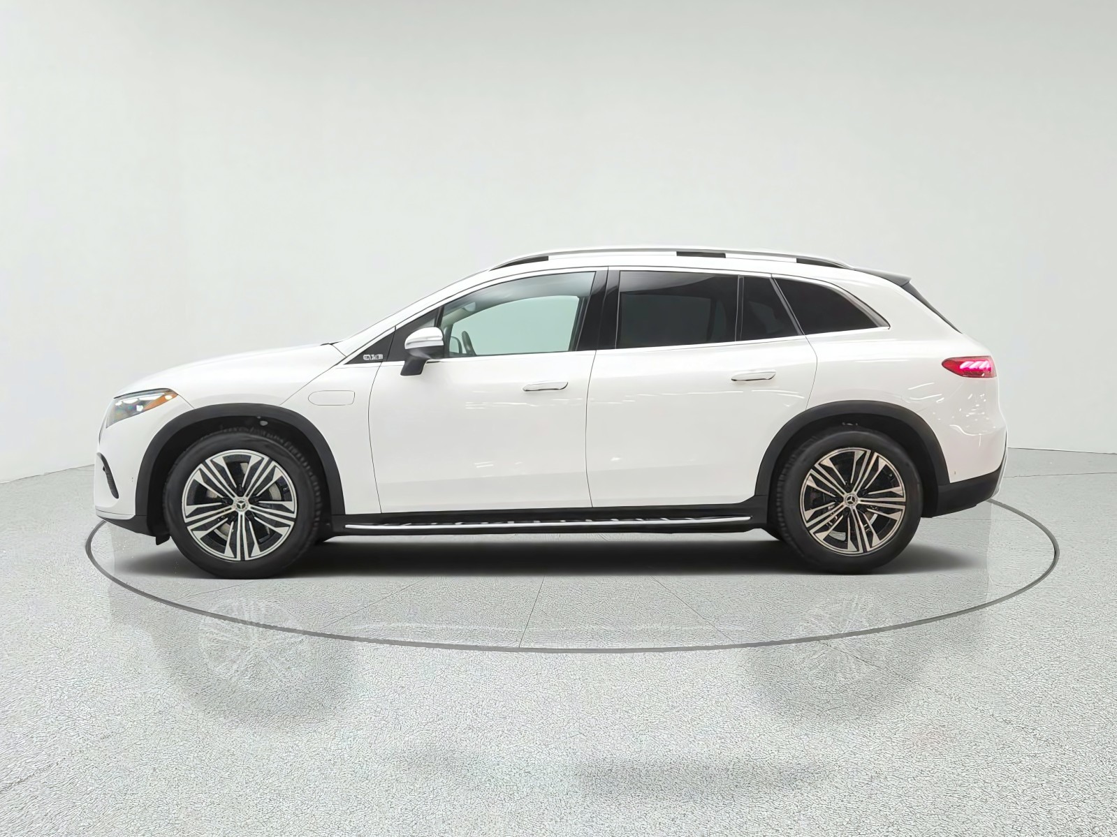 New 2027 Polar White Mercedes-Benz EQS 400 4MATIC® SUV image 8