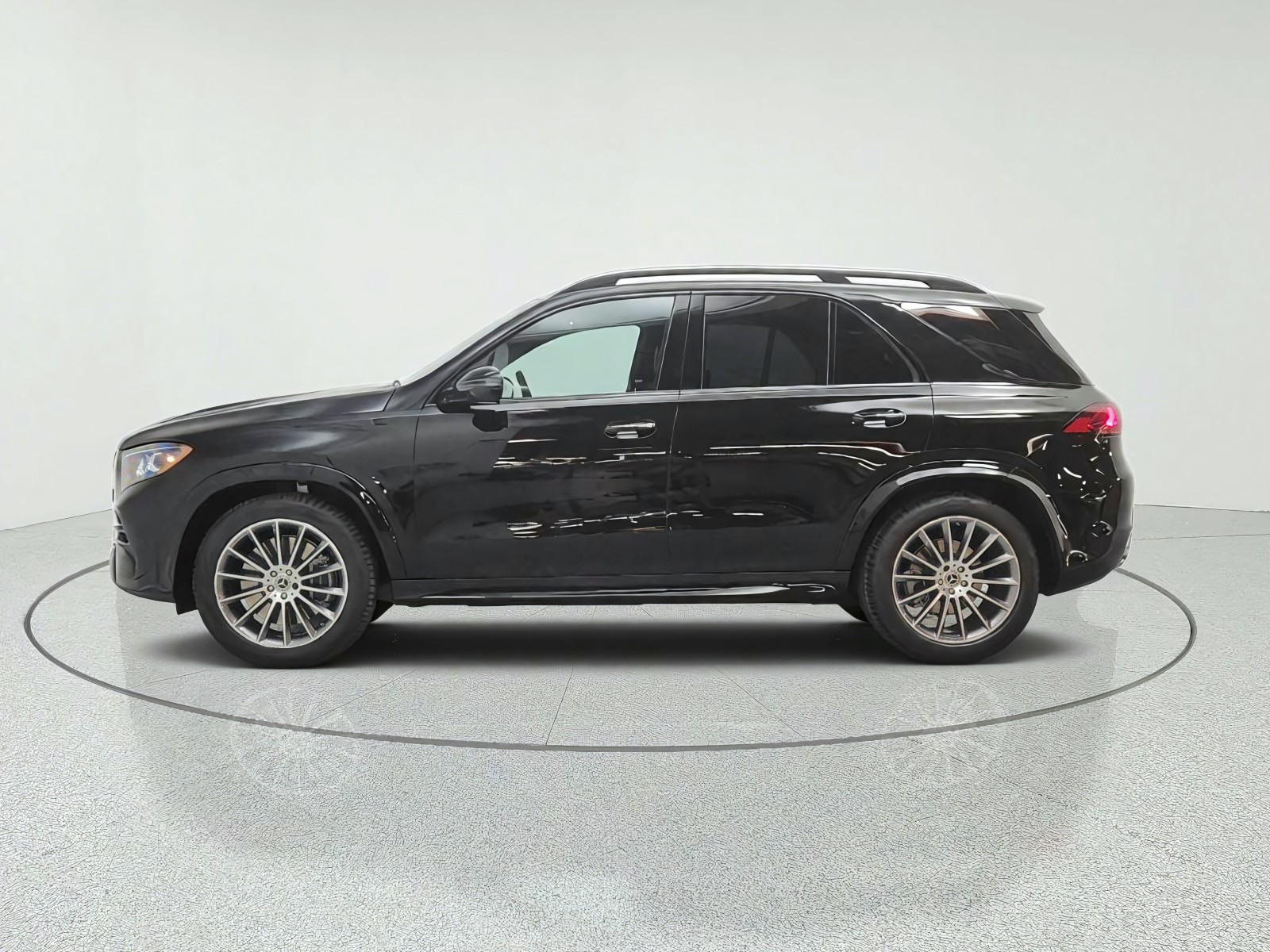 New 2027 Obsidian Black Metallic Mercedes-Benz GLE 450 4MATIC® SUV image 8