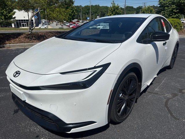 ToyotaPrius Plug-In Hybrid3