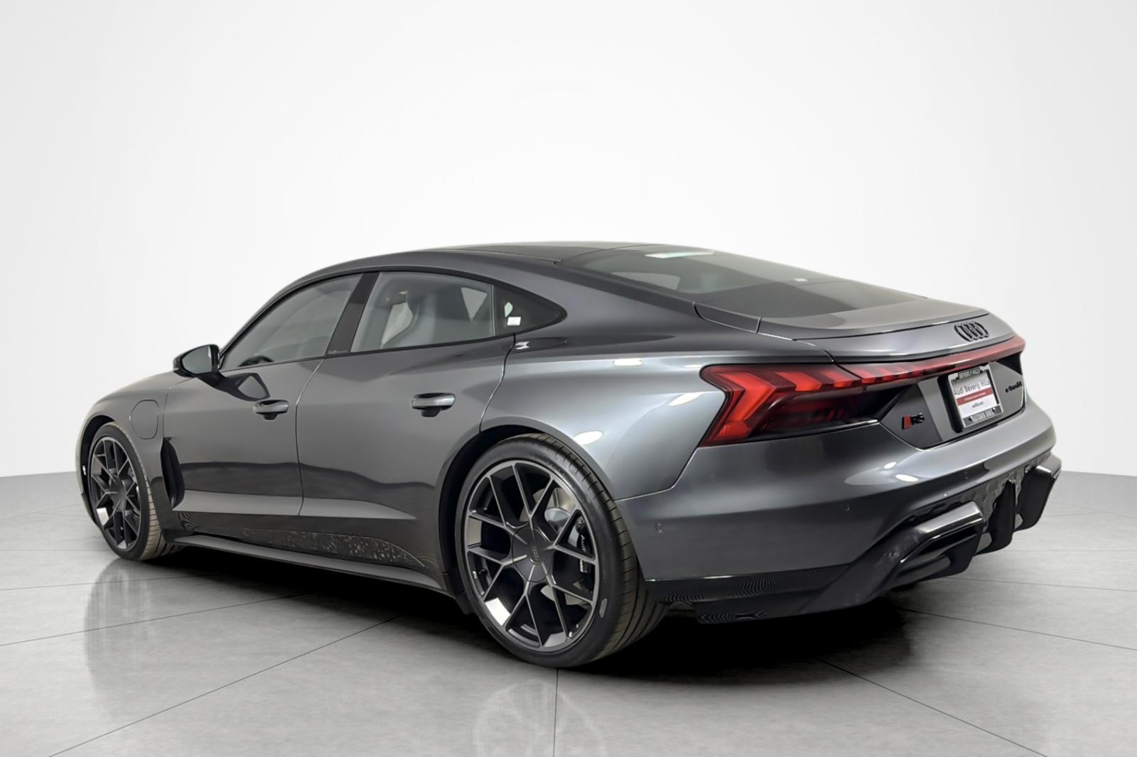 Certified Used 2025 Daytona Gray Pearl Effect Audi performance quattro image 3