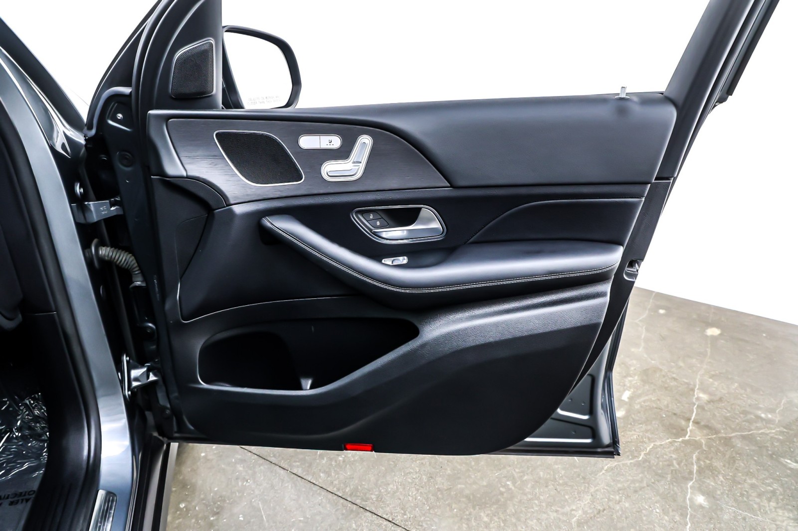 Used 2020 Selenite Grey Metallic Mercedes-Benz GLE 350 4MATIC® SUV image 24