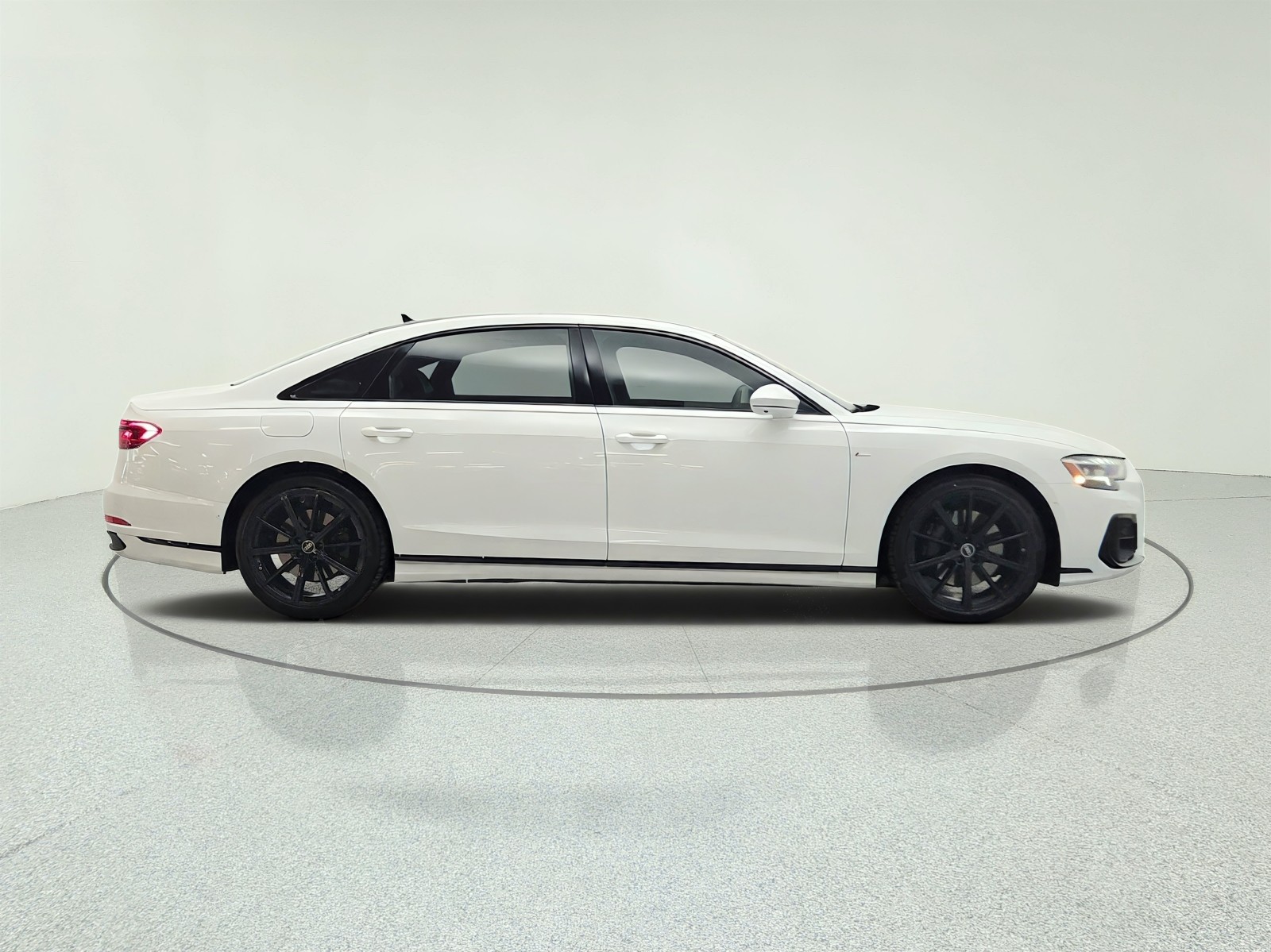 Used 2023 Glacier White Metallic Audi L 55 TFSI quattro image 4