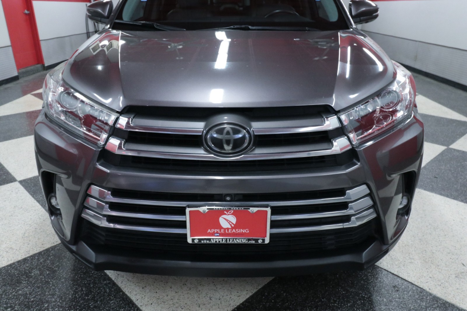 Used Car 2019 Toyota Highlander  Limited Platinum For Sale Under $30,000 In Austin, Texas