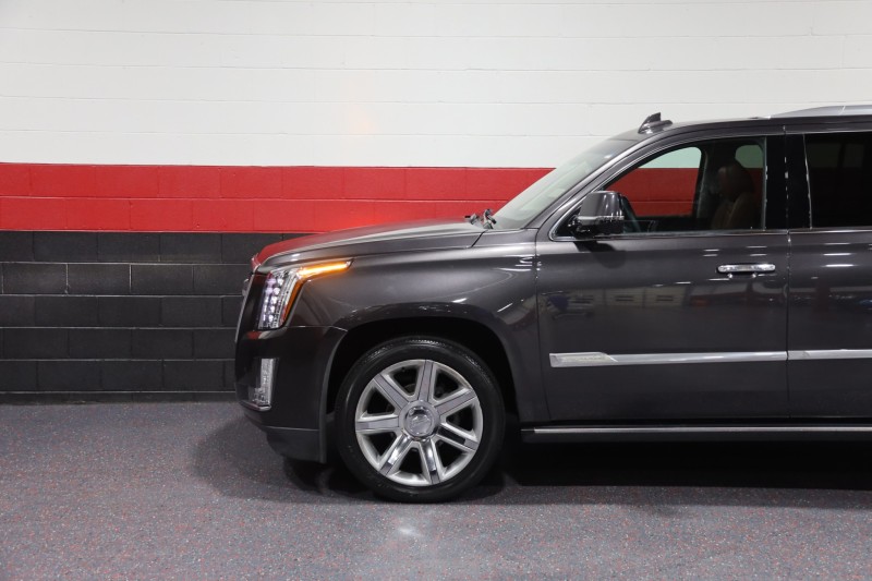 2015 Cadillac Escalade ESV Premium 4WD 4dr Suv in , 