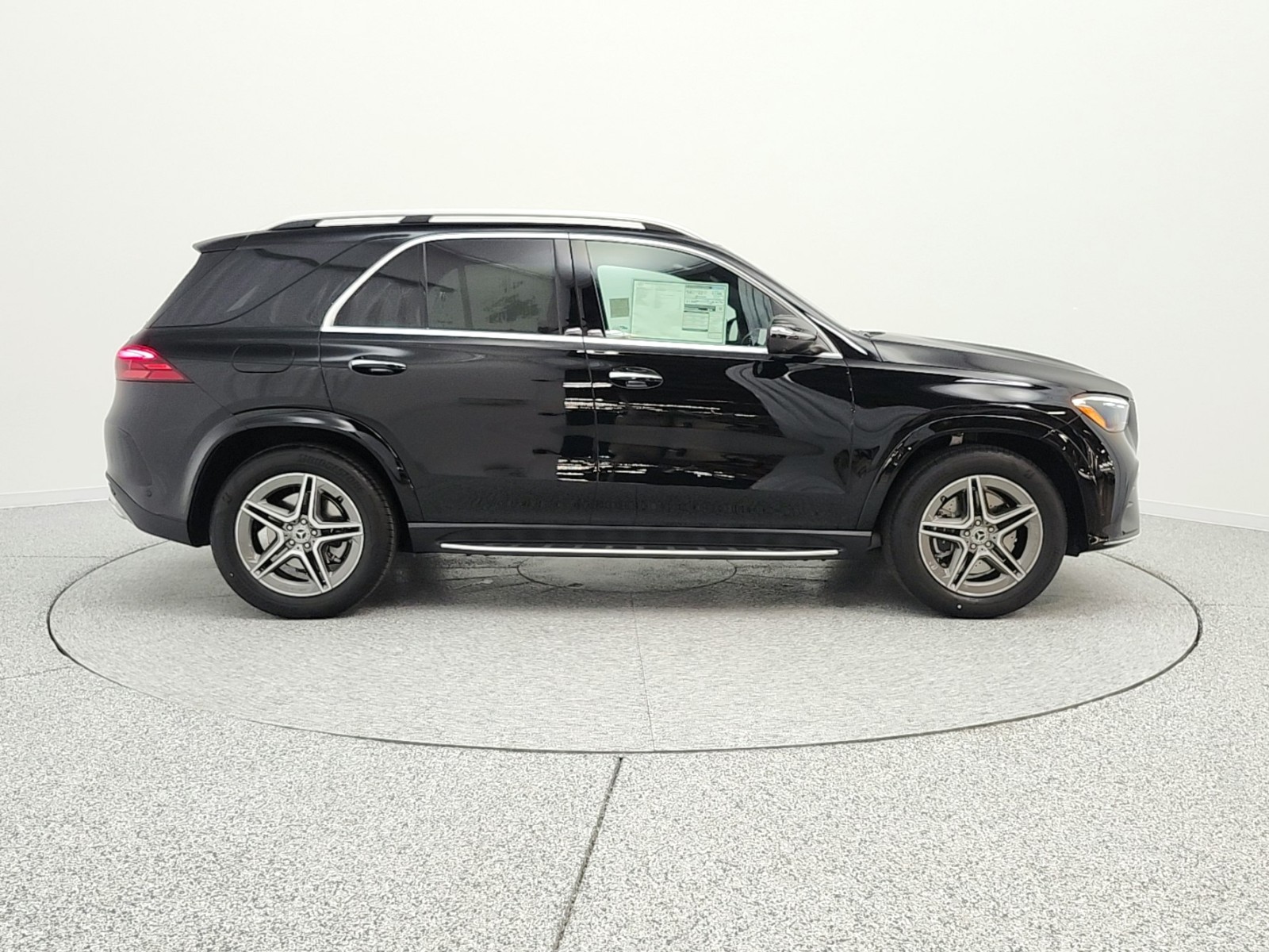 New 2026 Black Mercedes-Benz GLE 450e 4MATIC® SUV image 4