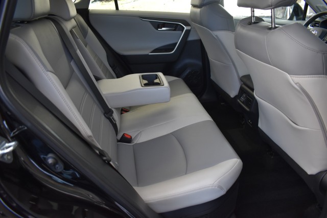 2021 Toyota RAV4 One Owner Navi Leather Moonroof Blind Spot Park As 38