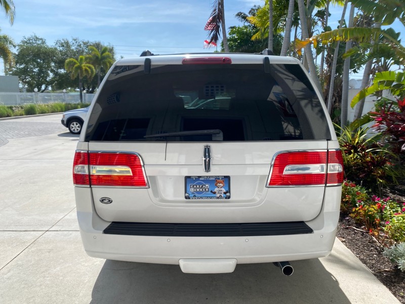 2010 Lincoln Navigator 4WD SUNROOF LOW MILES 31,209 in , 