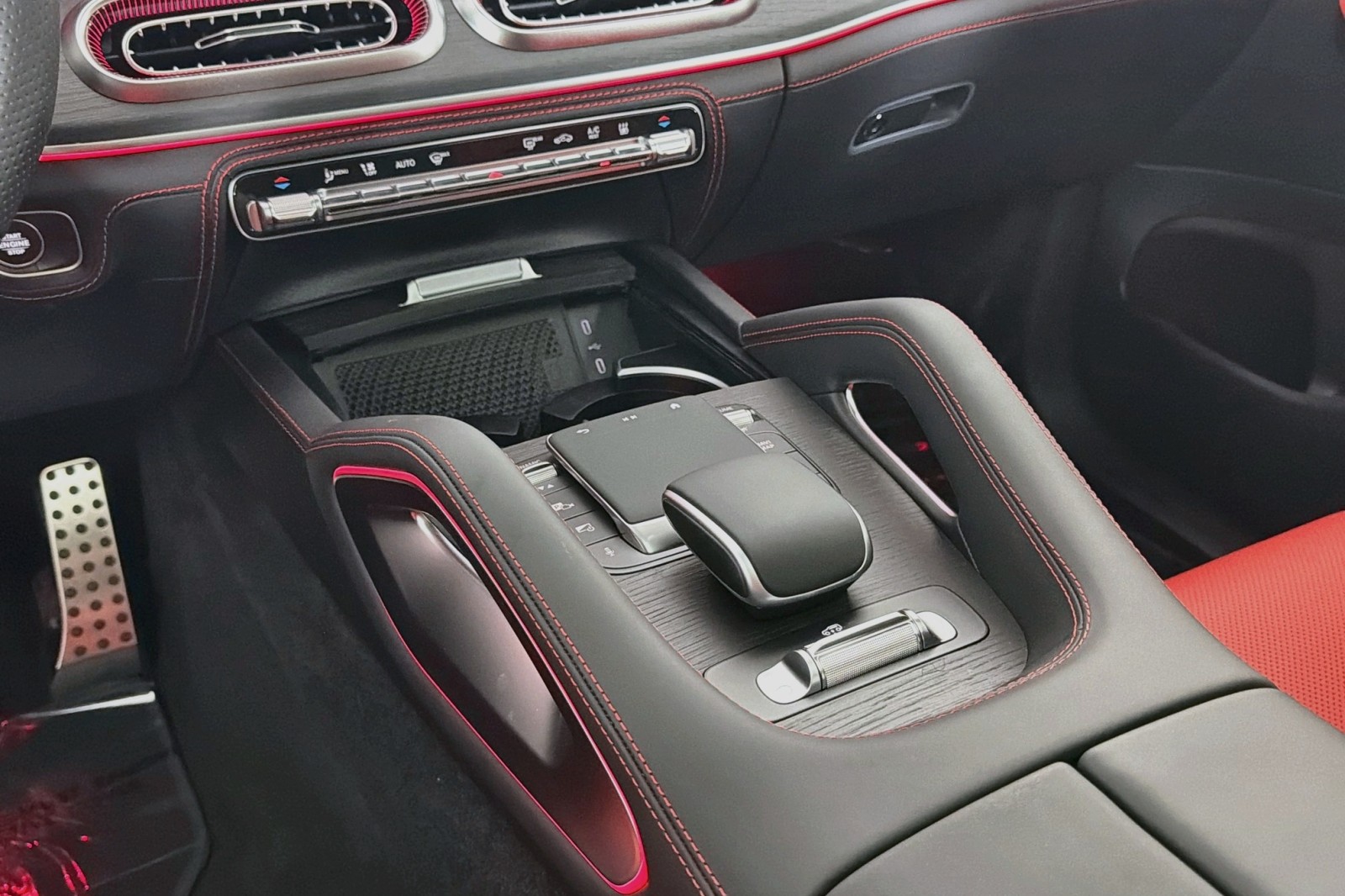 New 2027 Polar White Mercedes-Benz AMG® GLE 53e 4MATIC+ Coupe image 5