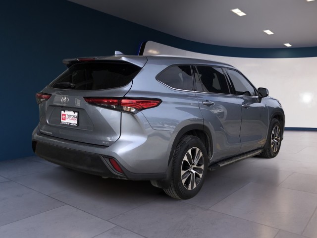 2022 Toyota Highlander XLE 5