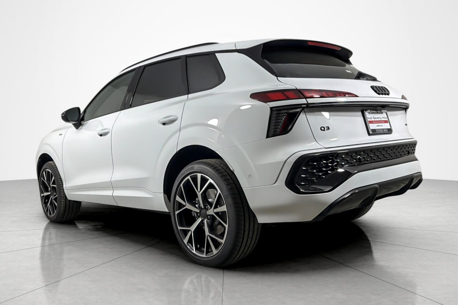 New 2026 Arkona White Audi S line quattro image 4