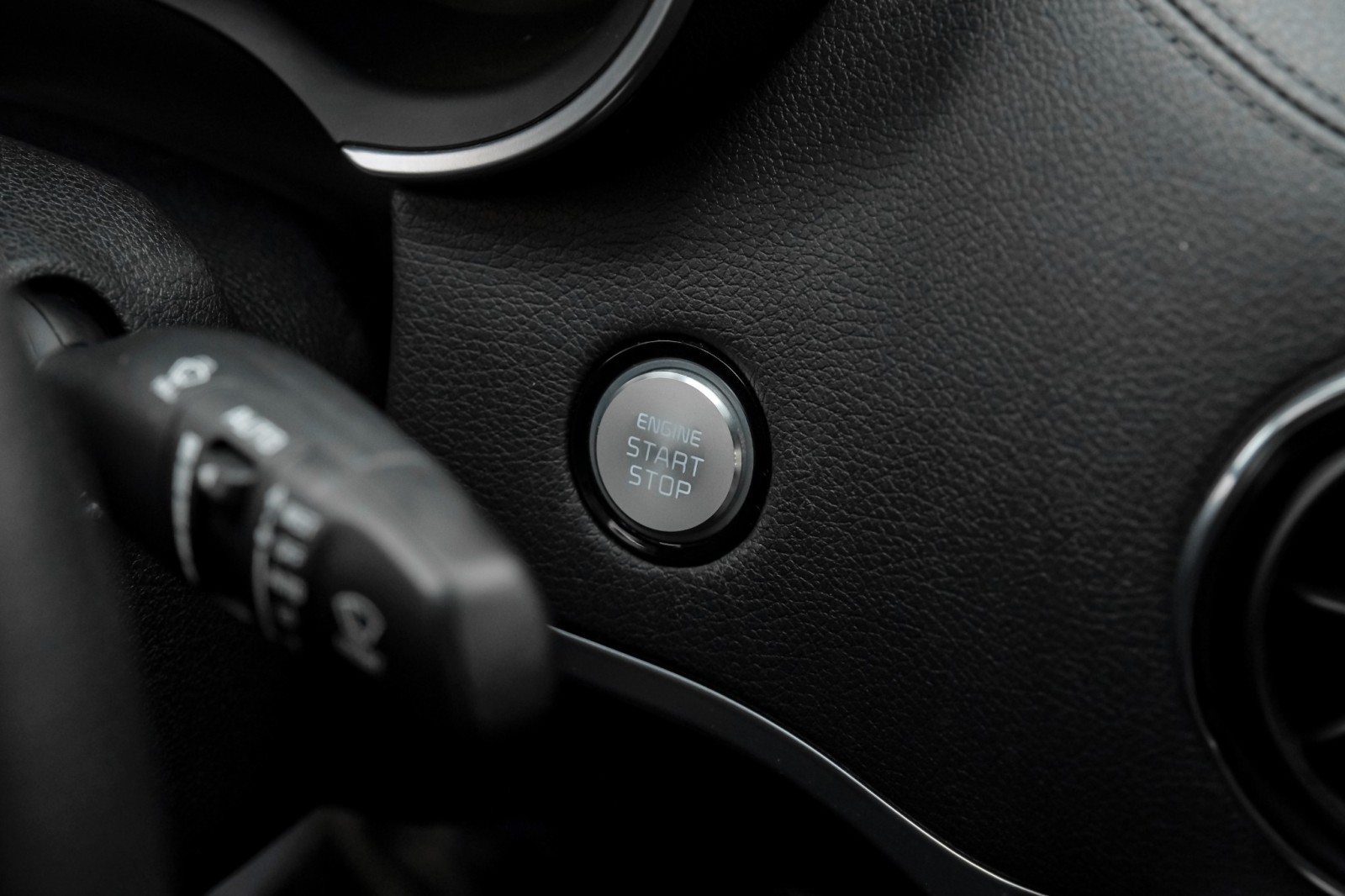 2022 Kia Stinger GT-Line Navigation BackUpCam HeatedSeats Bluetooth 25