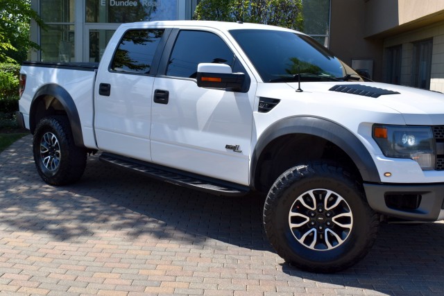 2014 Ford F-150 SVT Raptor 6.2L 4WD Navi Leather Moonroof Luxury Pkg. Heated/Cooled Front Seats Sony Sound MSRP $55,415 4