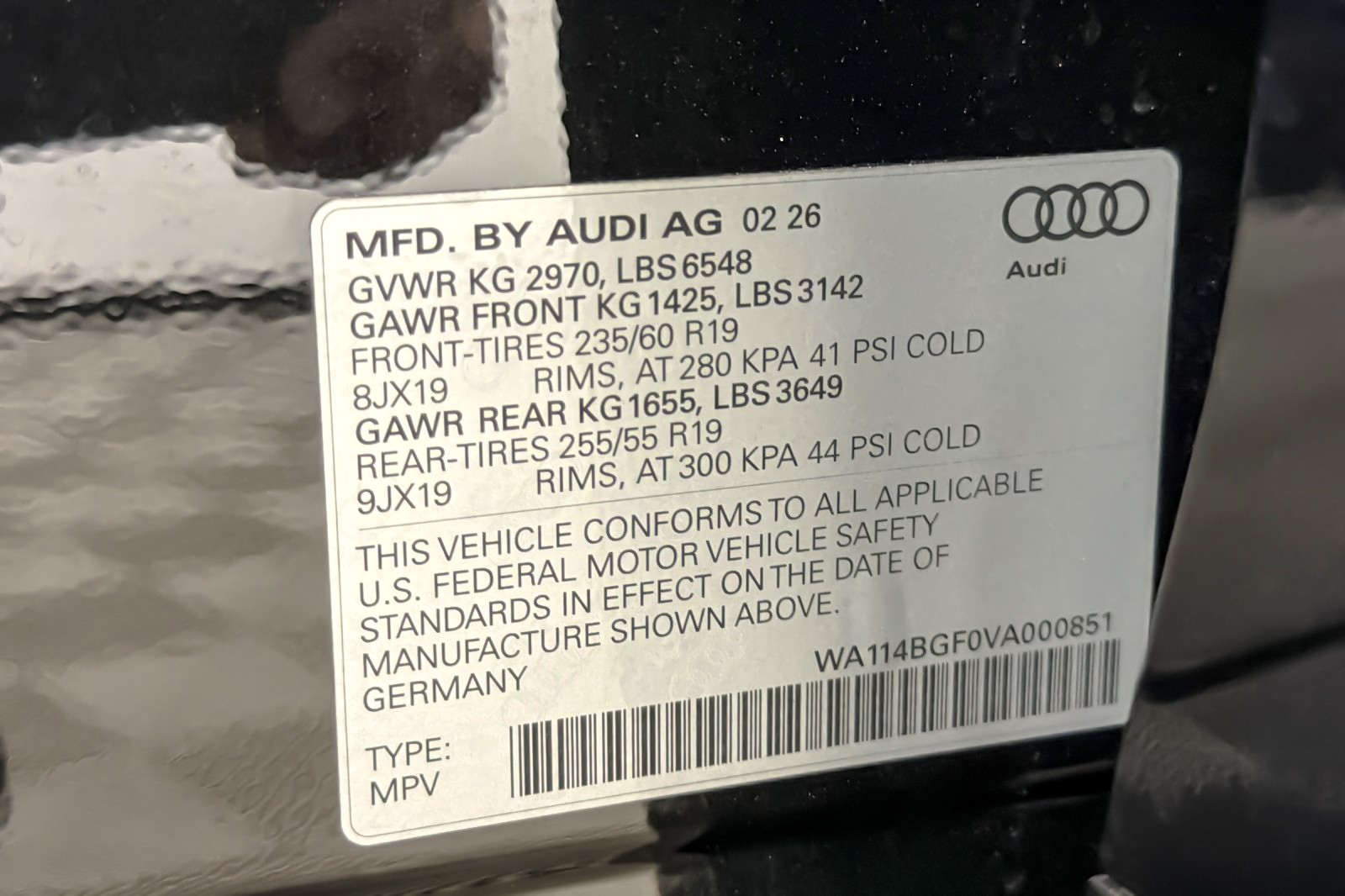 New 2027 Mythos Black Metallic Audi Premium quattro image 27
