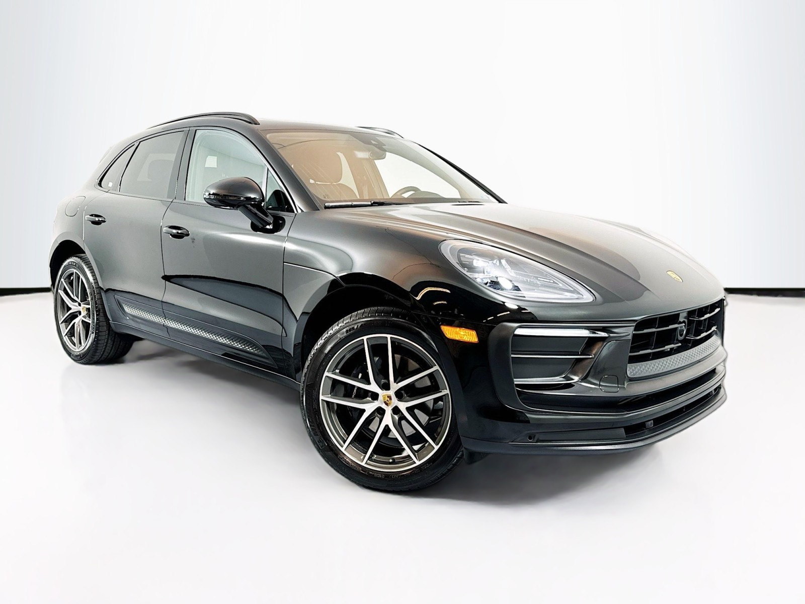 2024 Porsche Macan  3