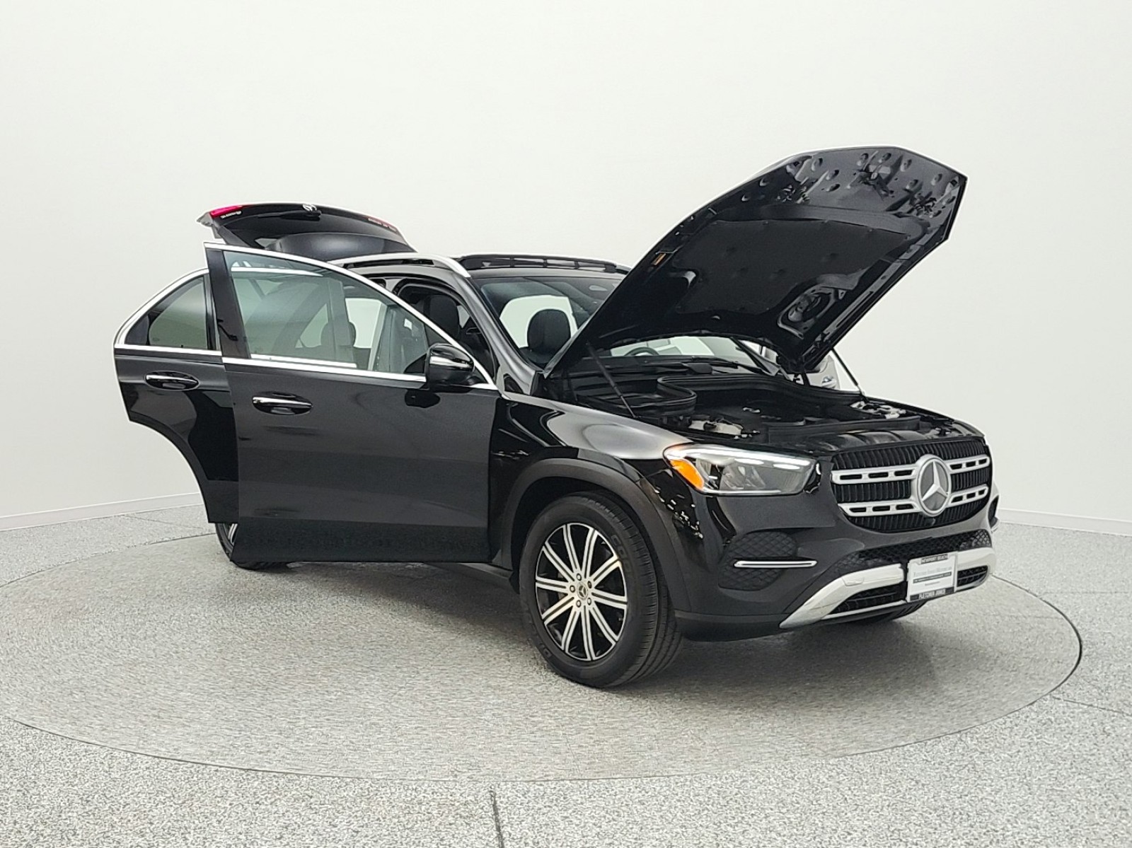 Certified Used 2026 Obsidian Black Metallic Mercedes-Benz GLE 350 4MATIC® SUV image 3