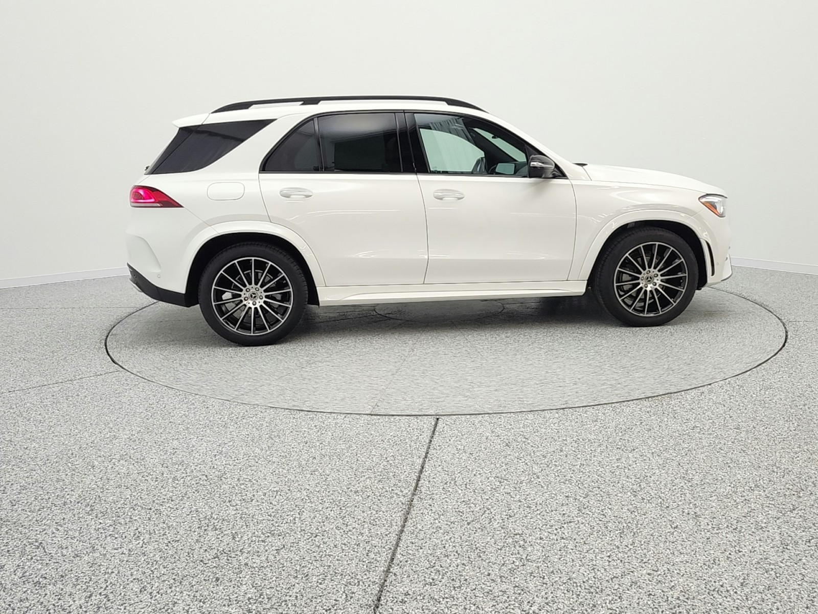 Used 2023 Polar White Mercedes-Benz GLE 350 SUV image 4