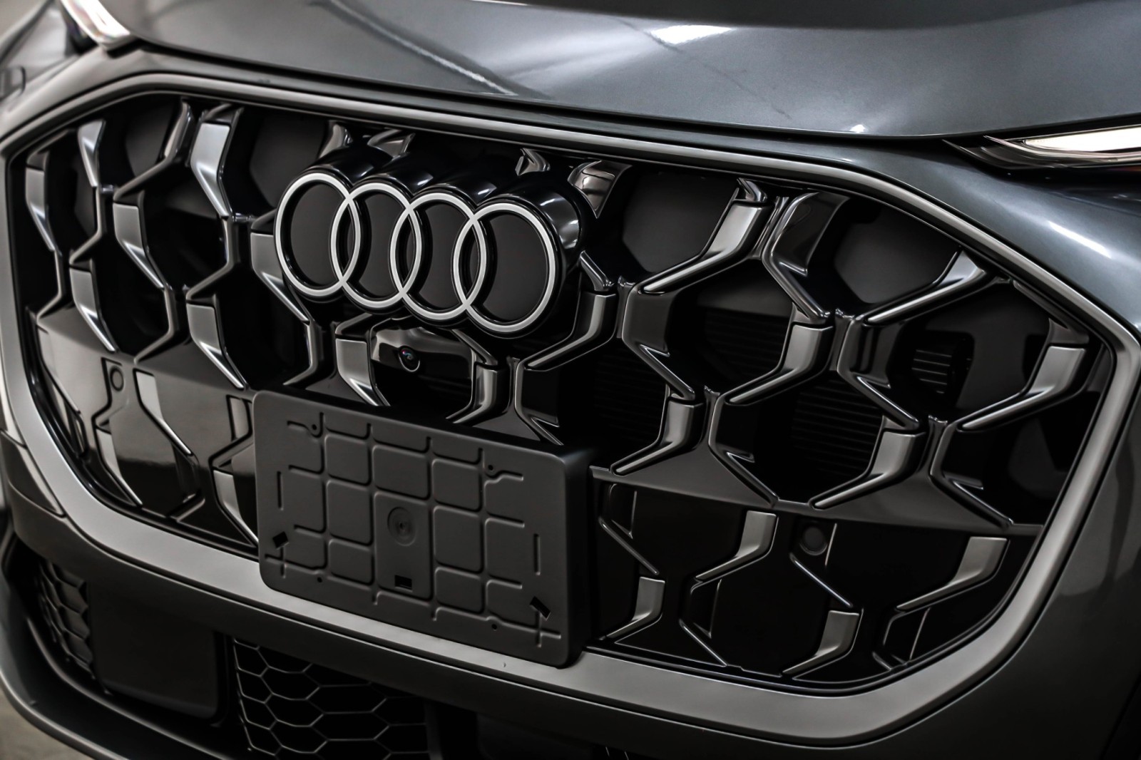 New 2025 Daytona Gray Pearl Effect Audi Premium Plus 2.0 TFSI quattro image 13