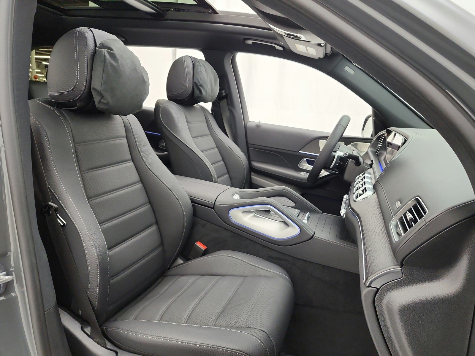 New 2026 MANUFAKTUR Signature Silicon Grey Mercedes-Benz GLS 450 image 15