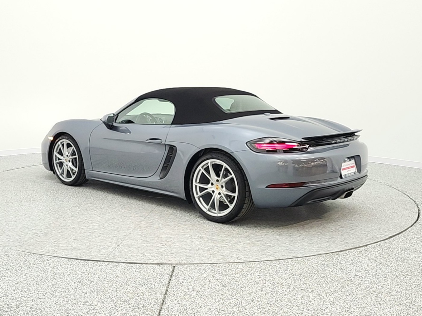 Used 2025 Agate Grey Metallic Porsche Roadster image 12
