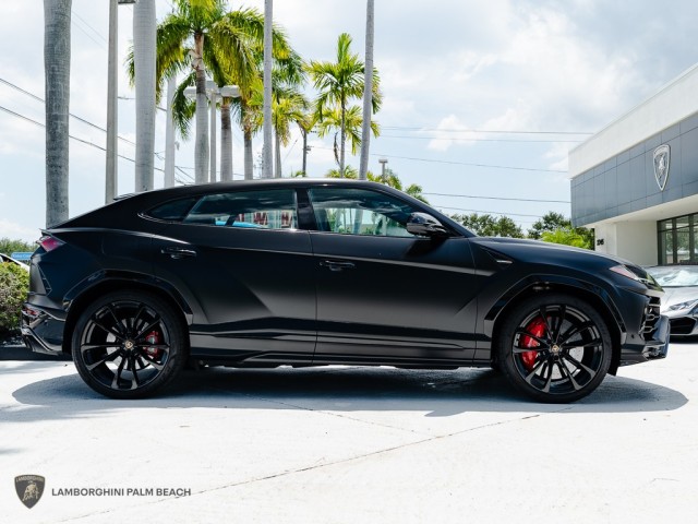 2021 Lamborghini Urus  in , 