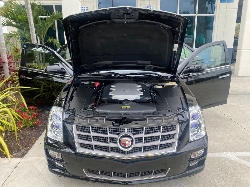 2008 Cadillac STS RWD 1 OWNERLOW MILES 39813 in , 