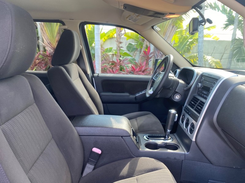 2010 Mercury Mountaineer 1 OWNER LOW MILES 78,753 in , 