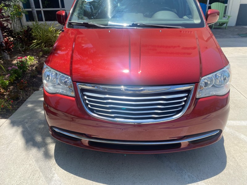 2012 Chrysler Town & Country 1 OWNER LOW MILES 58.411 in , 
