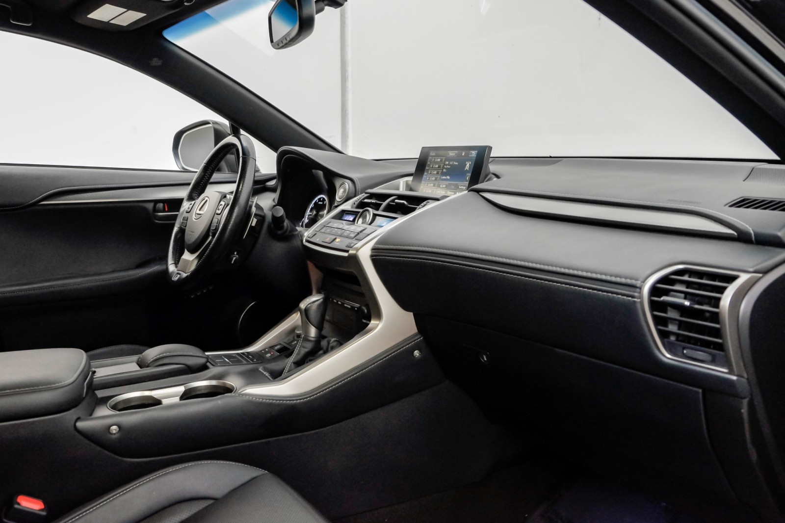 2017 Lexus NX Turbo F Sport AWD NaviPkg IntuitiveParkAsst TowPkg 16