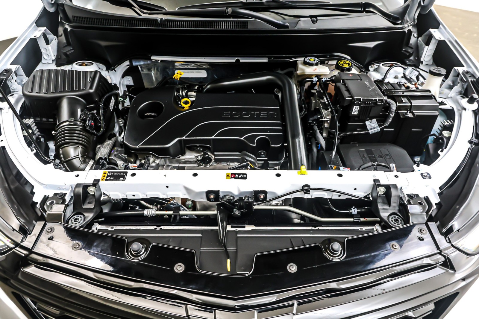 Used 2024 Summit White Chevrolet AWD 4dr Premier image 11