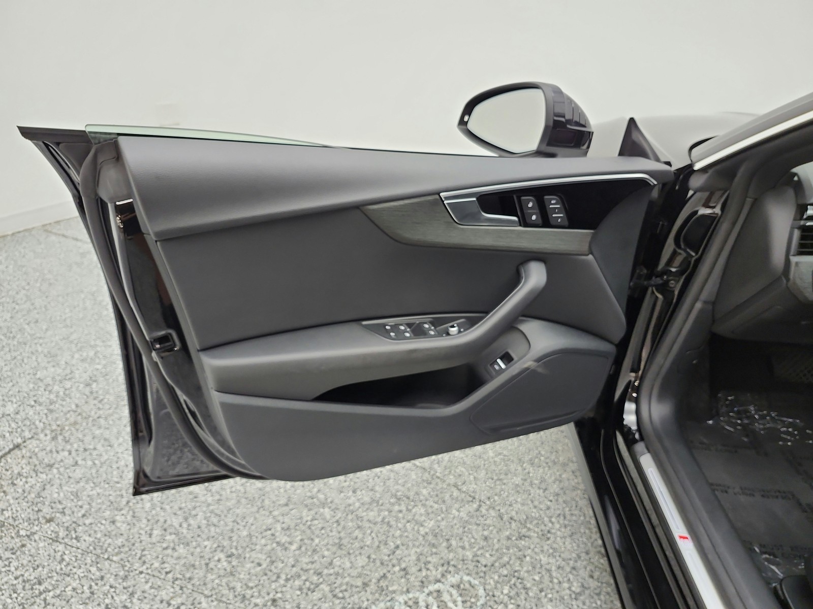 Used 2023 Mythos Black Metallic Audi S line Premium image 15