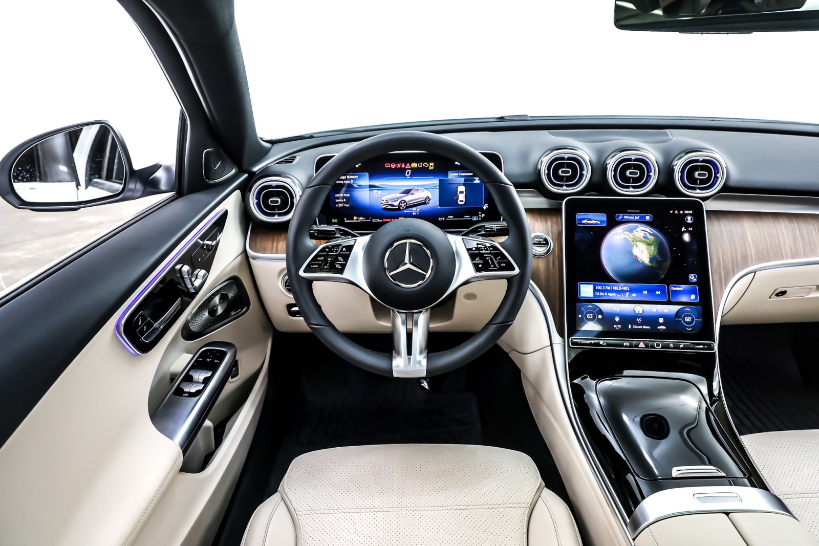 New 2025 Polar White Mercedes-Benz C 300 image 4