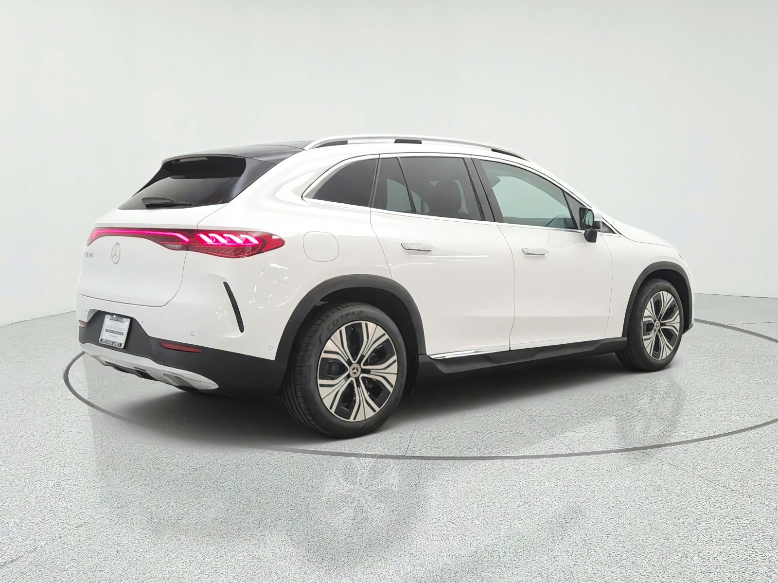 New 2027 Polar White Mercedes-Benz EQE 320+ SUV image 5