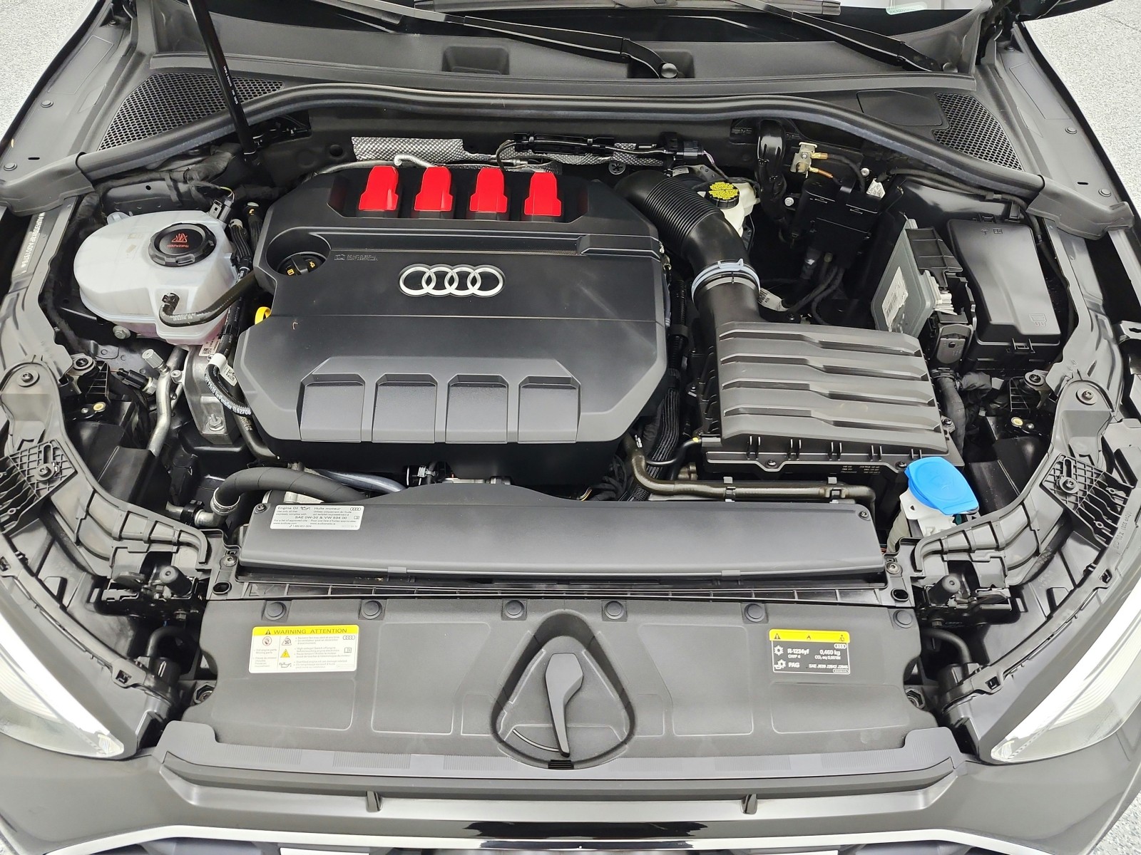 Used 2023 Mythos Black Metallic Audi Premium Plus 2.0 TFSI quattro image 18