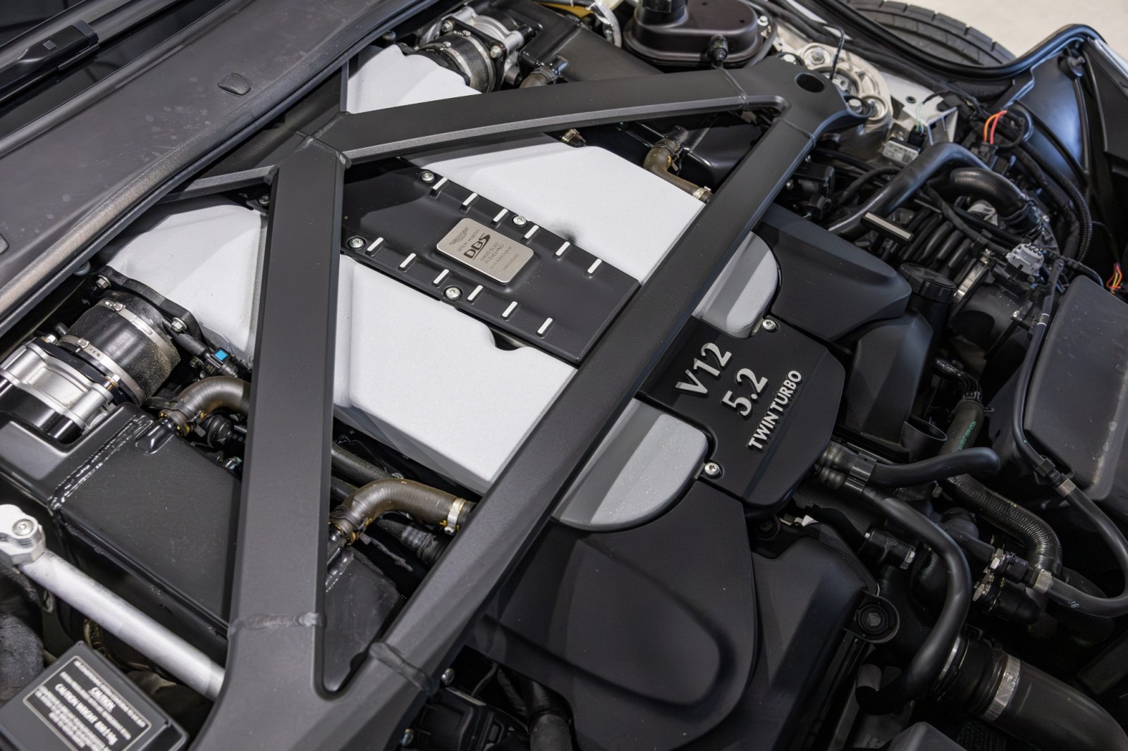 Used Car 2020 Aston Martin Dbs  Superleggera For Sale Under $200,000 In Boerne, Texas