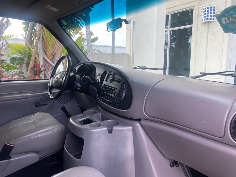 2000 Ford Econoline Cargo Van LOW MILES 68,046 in , 