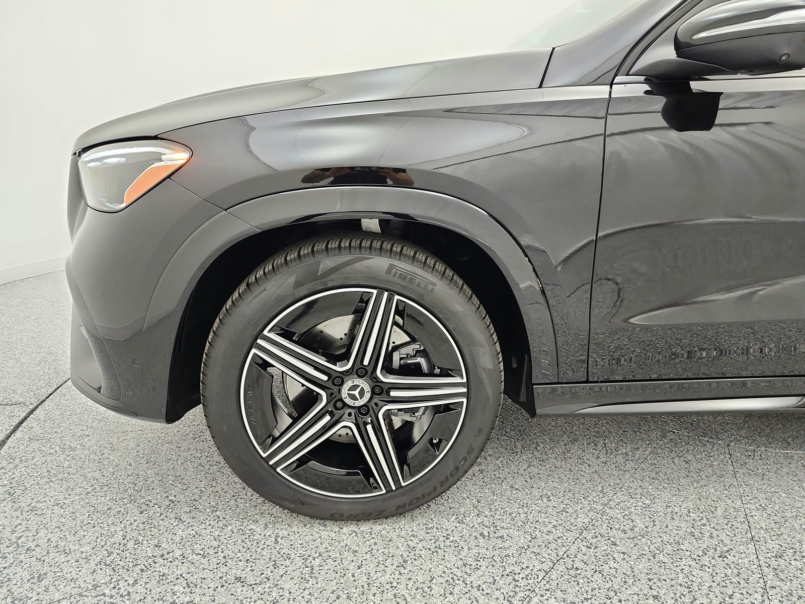 New 2026 Obsidian Black Metallic Mercedes-Benz GLE 350 SUV image 13