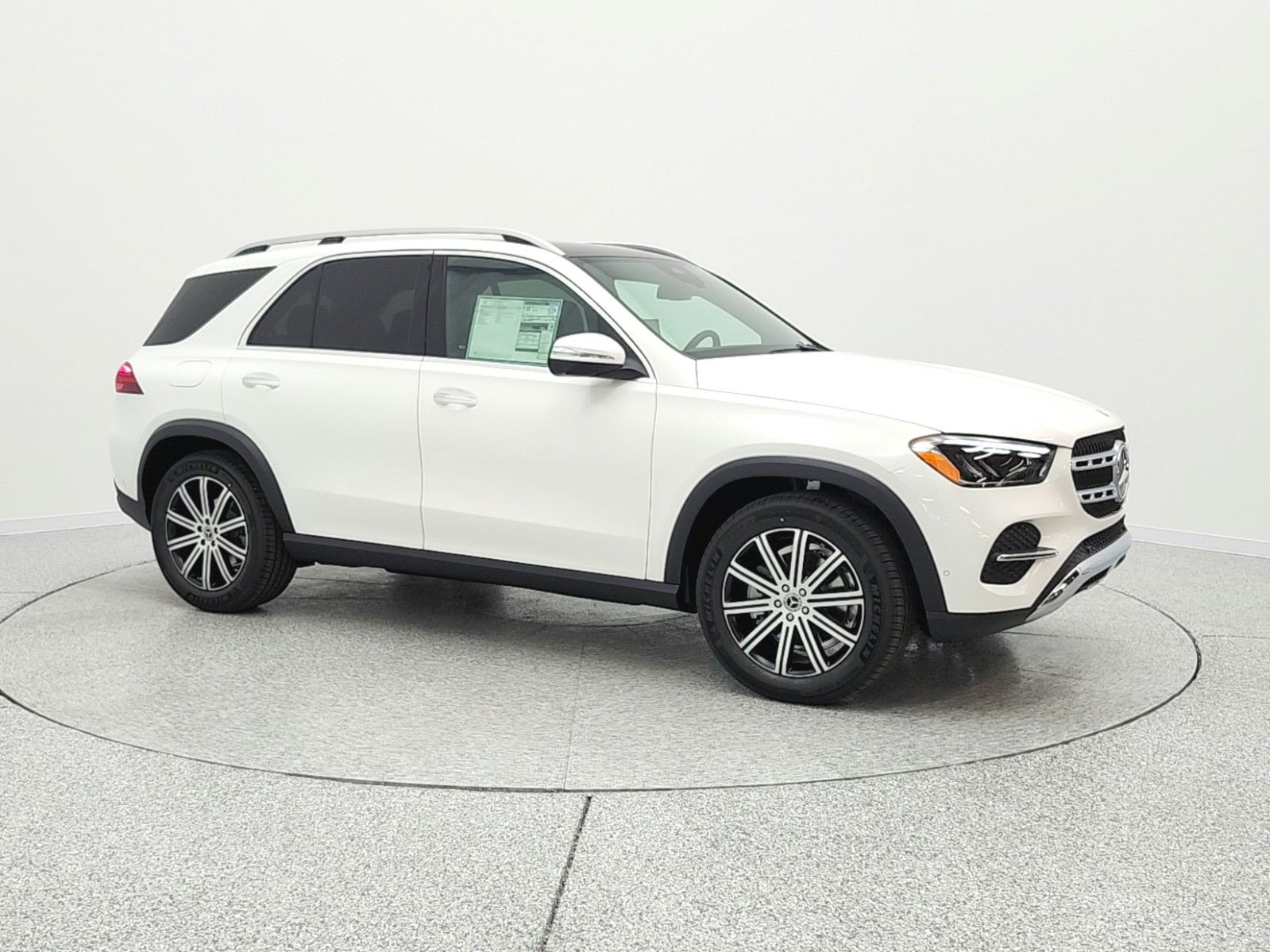 New 2026 Polar White Mercedes-Benz GLE 350 image 3