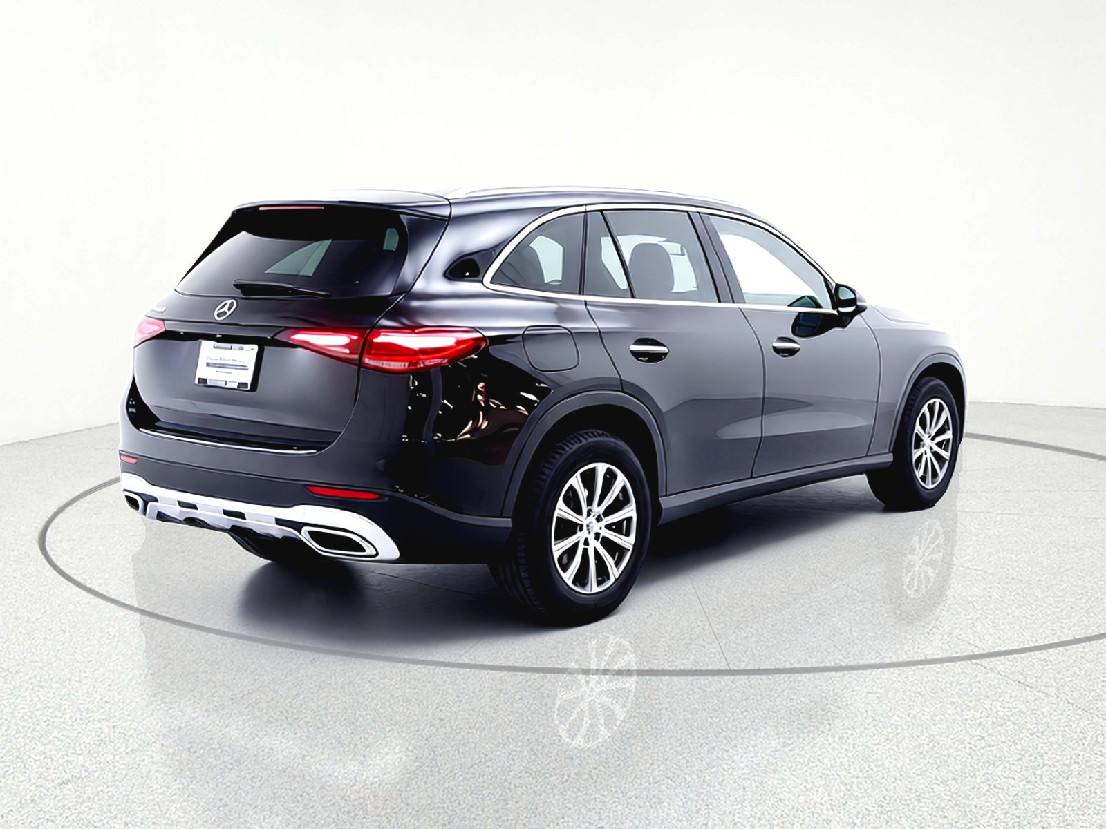 New 2026 Black Mercedes-Benz GLC 300 image 5