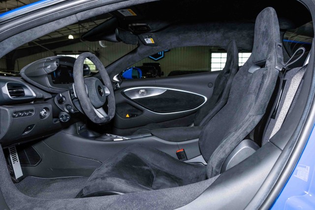 Used Car 2023 Mclaren Artura  For Sale Under $200,000 In Boerne, Texas