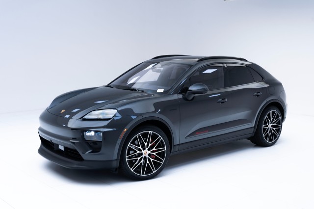 2025  Macan 4S Electric in , 